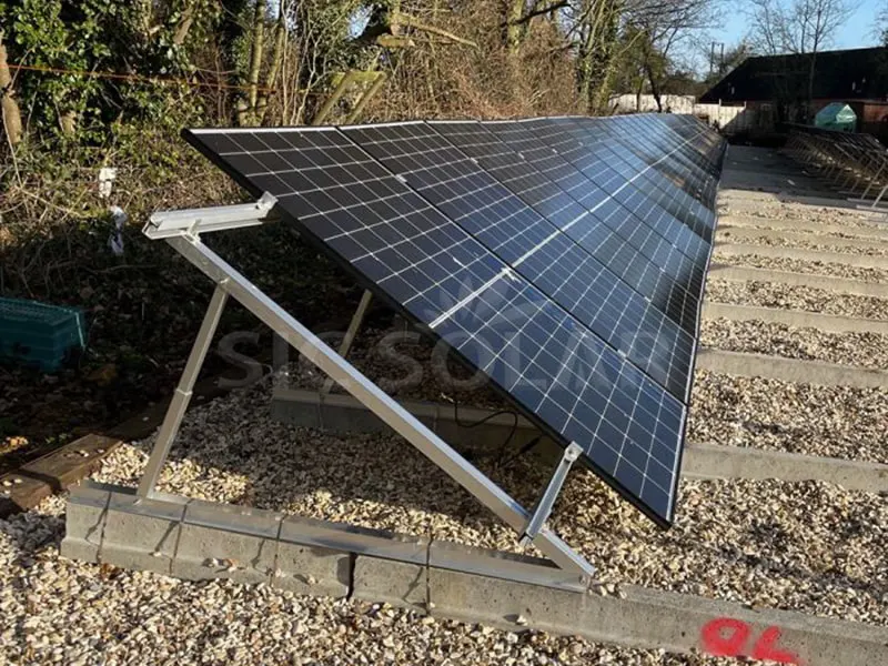 Hệ thống lắp đặt tam giác năng lượng mặt trời 25KW cho mặt đất / mái bằng